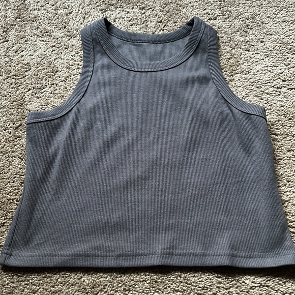 Midriff Top with High Waisted H&M Pants - Picture 6 of 15